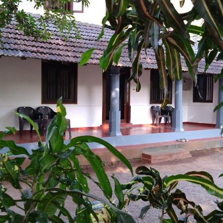 Perch Next Door Bed and Breakfast Kannur Buitenkant foto